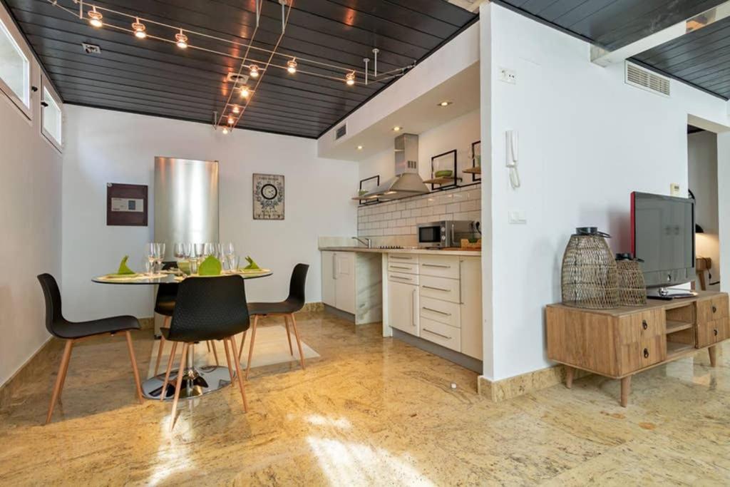 Ferienwohnung Becas Alameda Duplex By Valcambre Sevilla Exterior foto